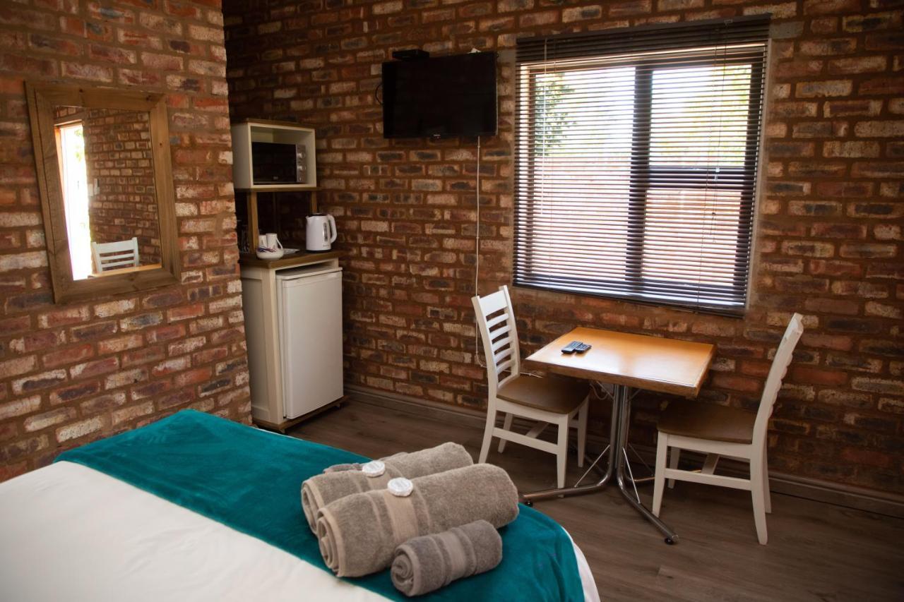 Hotel Opstal Guestfarm Potchefstroom Exterior foto