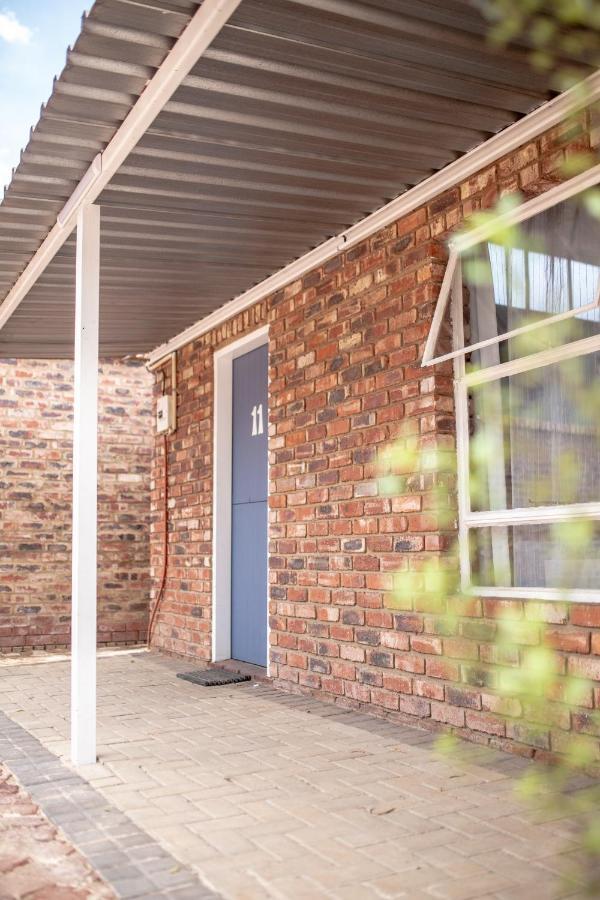 Hotel Opstal Guestfarm Potchefstroom Exterior foto